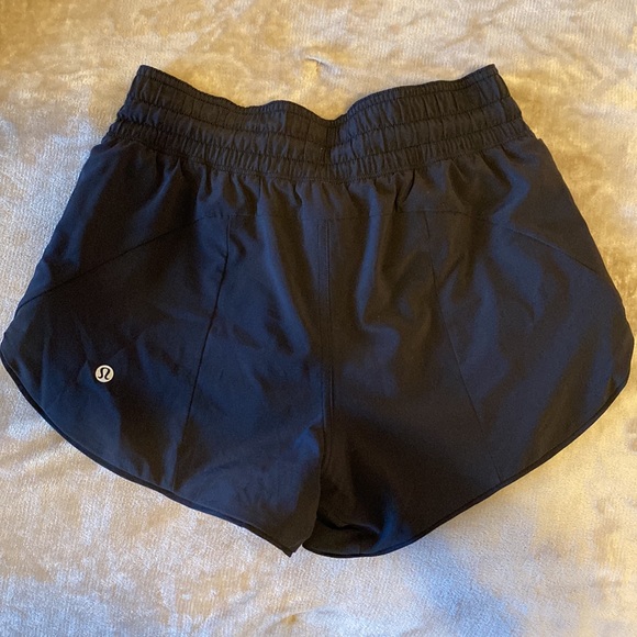 Reversible tracker shorts 3” - Picture 5 of 6